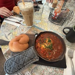 Classic shakshouka Classic shakshouka
