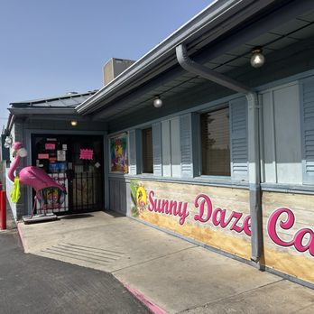 Sunny Daze Cafe - The exterior - American Near Me - Tucson, Arizona