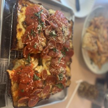 FRANK’S PIZZA & PASTA - 113 Photos & 158 Reviews - 6620 Belair Rd