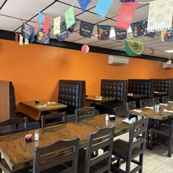 Canterero Mexican Grill - Inside seating area
