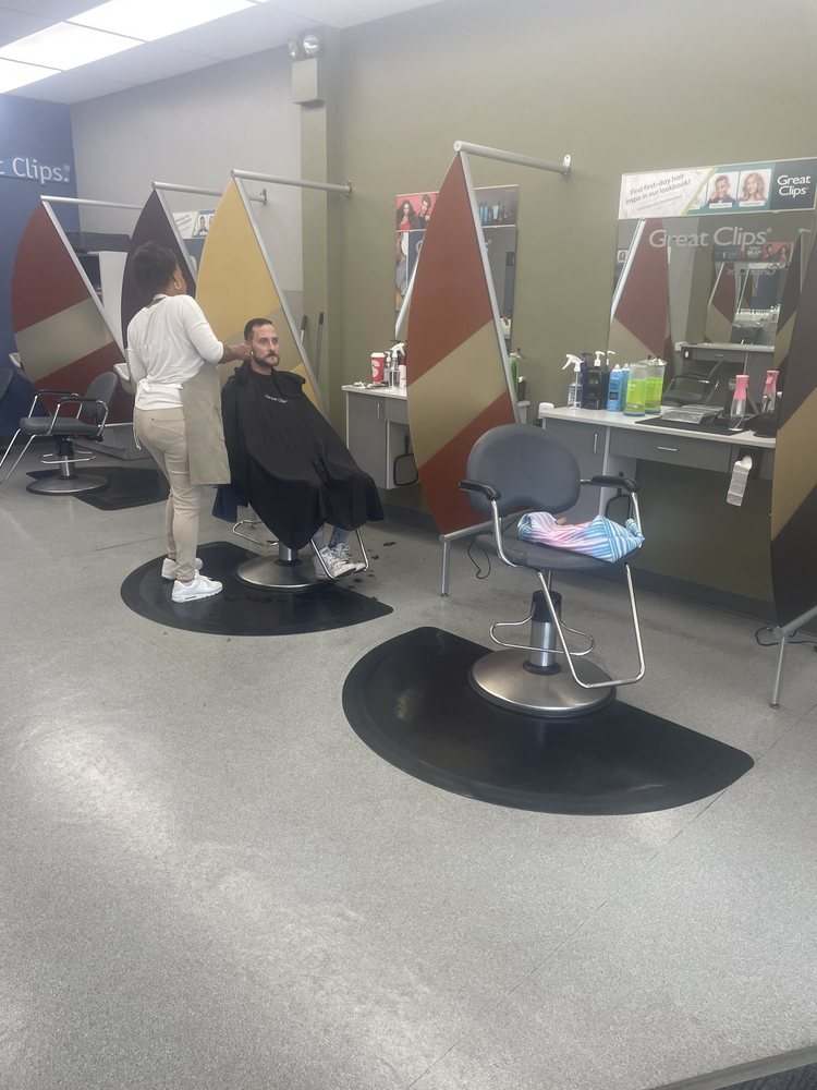 GREAT CLIPS Updated August 2024 12 Reviews 171 W Lowry Ln
