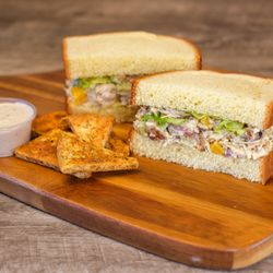Giardino Gourmet Salads - Tropical Chicken Deli Sandwich on either white fluffy bread or Challah bread