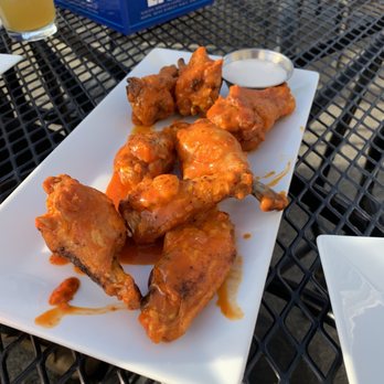 Tavern 6 Two 1 - Buffalo wings with blue cheese - Pizza Near Me - North Smithfield, Rhode Island