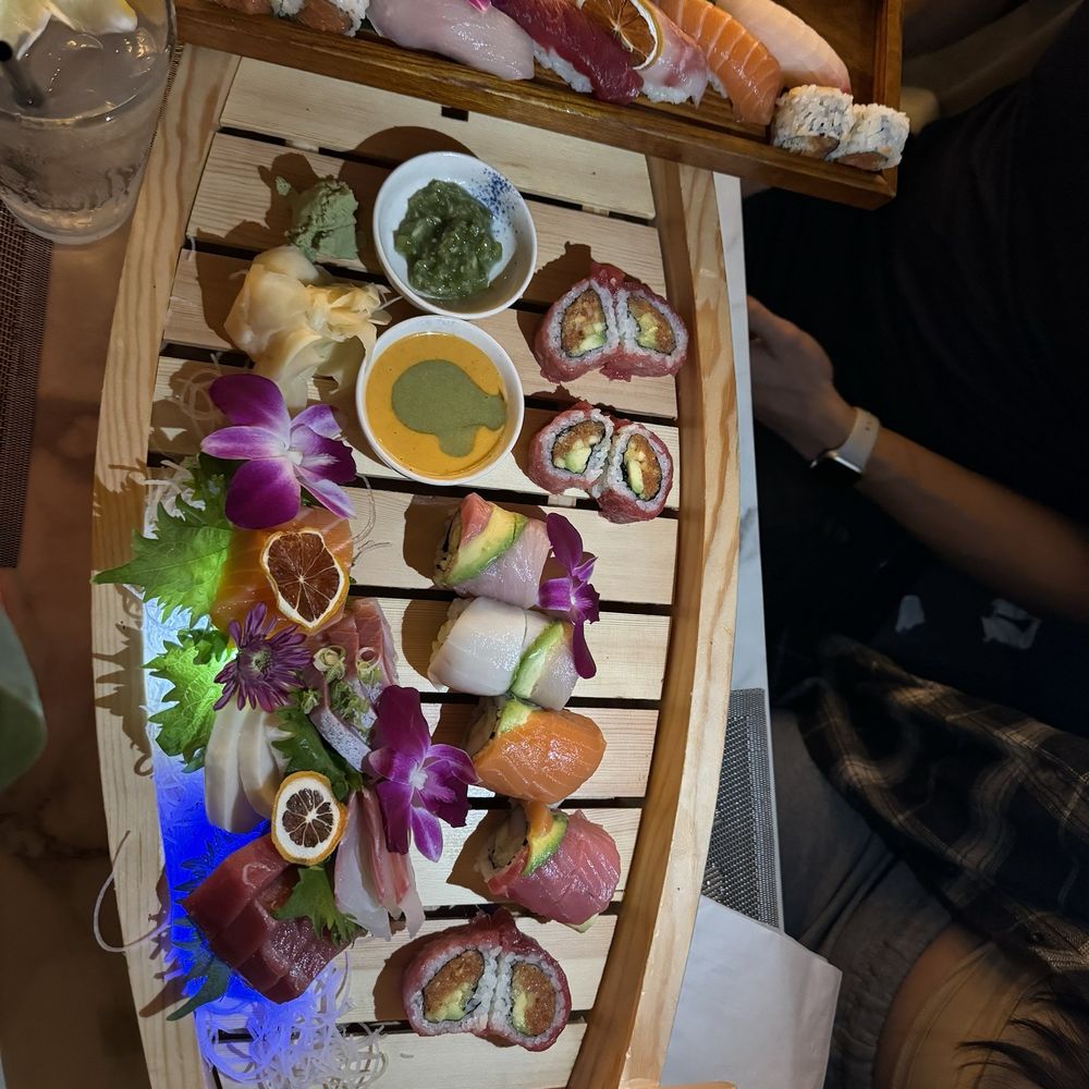 Samurai Japanese Fusion - Samnrai Special Love Boat - Sushi Bars Near Me - Sarasota, Florida Samurai Japanese Fusion - Samnrai Special Love Boat - Sushi Bars Near Me - Sarasota, Florida