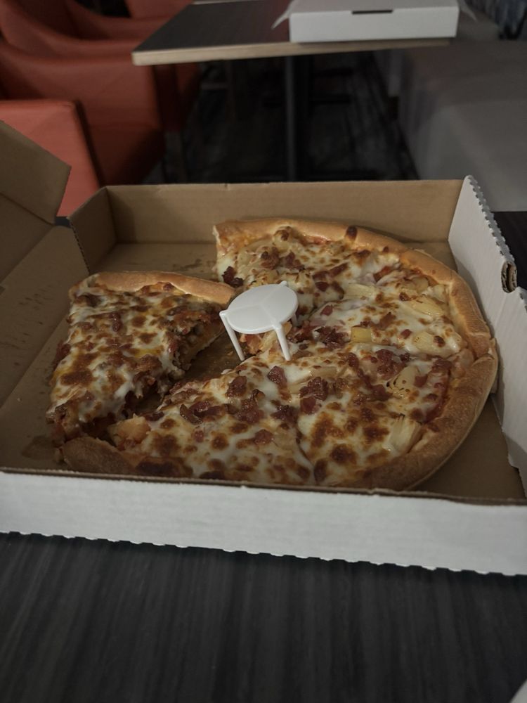 Food from Mike’s Pizza