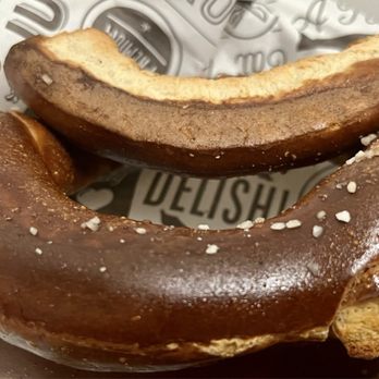 Der Wolf - Pretzel - Beer Bar Near Me - Pasadena, California