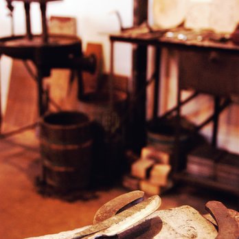 Lawless Forge - Finished Horseshoe Knife. - Art Classes Near Me - Seattle, Washington