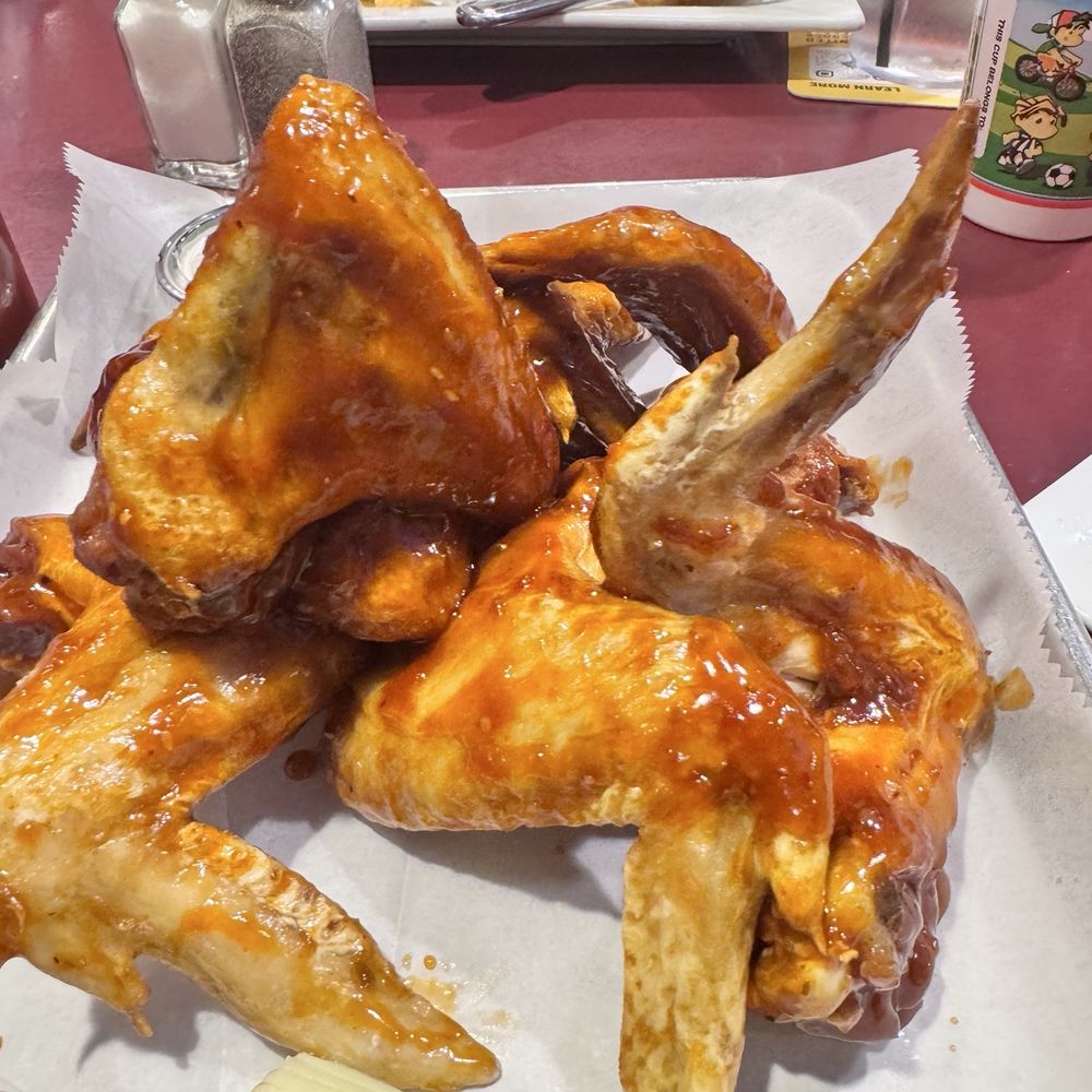 Schuller's Tavern - Drunken Wings - Bars Near Me - Minneapolis, Minnesota