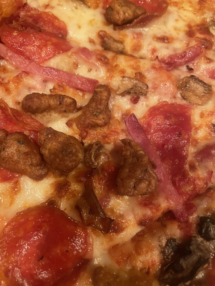 PIZZA HUT Updated September 2024 13 Reviews 903 Randolph St