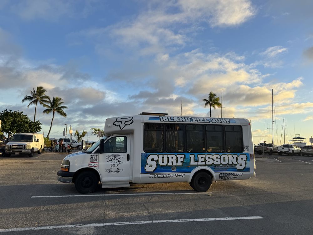 Island Fiel Surf Logo