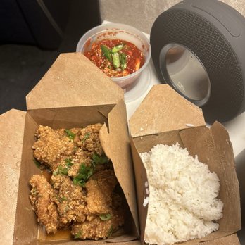 Moon Pocha - Boneless Bowl of Steamed Rice, Boneless Chicken Wings with the Kalbi Sauce, and Vegan Kimchi - Korean Near Me - Portland, Oregon Moon Pocha - Boneless Bowl of Steamed Rice, Boneless Chicken Wings with the Kalbi Sauce, and Vegan Kimchi - Korean Near Me - Portland, Oregon