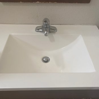 La Morra Cleaning Services - Sink 1 - Home Cleaning Near Me