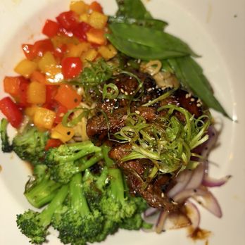 The Cheesecake Factory - Asian Tenderloin - Desserts Near Me - Edina, Minnesota