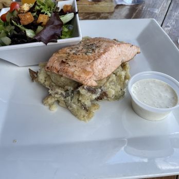 Zero One Ale House - Salmon with Garlic Mash - Breweries Near Me - San Angelo, Texas Zero One Ale House - Salmon with Garlic Mash - Breweries Near Me - San Angelo, Texas