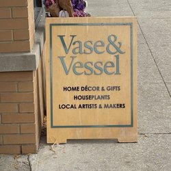 Vase & Vessel