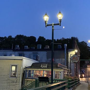 A1 Diner - Half moon up above - Diners Near Me - Gardiner, Maine