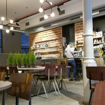 Federal - Cafeteria Near Me - Barcelona, B