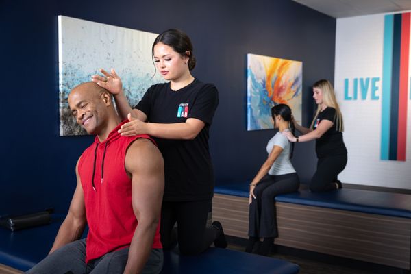 STRETCHLAB - Updated July 2026 - 41 Photos - 2100 Louisiana Blvd NE ...