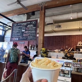 Beecher's Handmade Cheese - World's Best Mac and Cheese Small - Cheese Shops Near Me - Seattle, Washington Beecher's Handmade Cheese - World's Best Mac and Cheese Small - Cheese Shops Near Me - Seattle, Washington