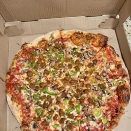 Sausage, green pepper and mushroom. YUMMMM Sausage, green pepper and mushroom. YUMMMM