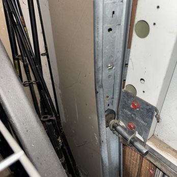 Dave’s Garage Doors - Before - Garage Door Services Near Me