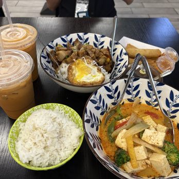 RD International Market - Thai tea, panang tofu with rice, pork belly with rice and egg, spring rolls - Food Court Near Me - Jacksonville, Florida RD International Market - Thai tea, panang tofu with rice, pork belly with rice and egg, spring rolls - Food Court Near Me - Jacksonville, Florida