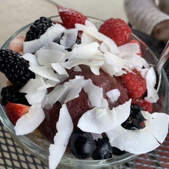 Brew Coffee Spot - Açaí bowl with fresh berries - Coffee & Tea Near Me - La Mesa, California Brew Coffee Spot - Açaí bowl with fresh berries - Coffee & Tea Near Me - La Mesa, California