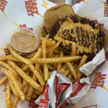 Easy Street Burgers - DOUBLE CHEESEBURGER MEAL - Burgers Near Me - Studio City, California Easy Street Burgers - DOUBLE CHEESEBURGER MEAL - Burgers Near Me - Studio City, California