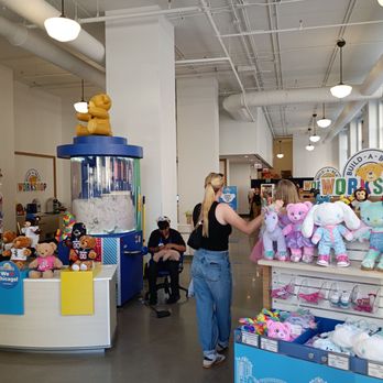 Build-A-Bear Workshop - Toy Stores Near Me - Chicago, Illinois