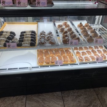 Leonard's Bakery - Bakeries Near Me - Honolulu, Hawaii Leonard's Bakery - Bakeries Near Me - Honolulu, Hawaii