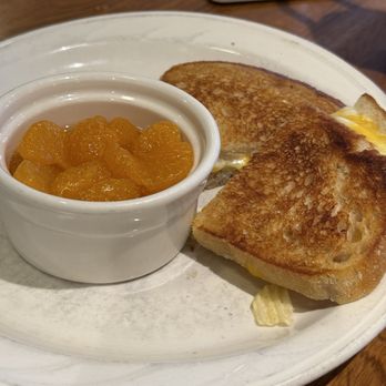 Lennie's - Kids grilled cheese - Pizza Near Me - Bloomington, Indiana Lennie's - Kids grilled cheese - Pizza Near Me - Bloomington, Indiana