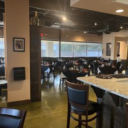 Ruggeri's Ristorante - Dining room at Ruggeri's