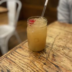 Peaches HotHouse - Brownstone punch