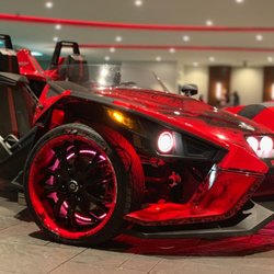 Nola Slingshot Rentals - Just have a great look in the New Orleans night life....