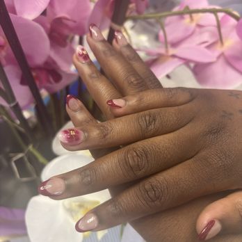 ReVive Nail Bar - Nail Salons Near Me - Lynnwood, Washington