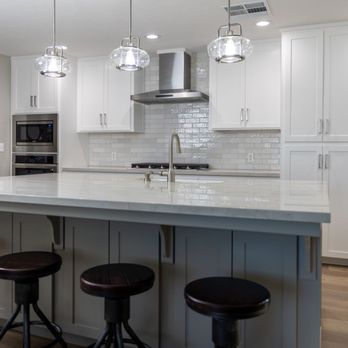 Trademark - a large kitchen with a center island - General Contractors Near Me - Fresno, California Trademark - a large kitchen with a center island - General Contractors Near Me - Fresno, California