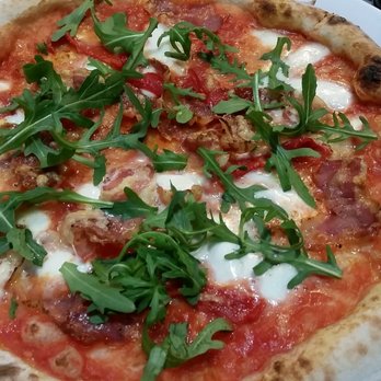 The Perfectionists' Café - Pancetta pizza - Ice Cream & Frozen Yogurt Near Me - London, XGL