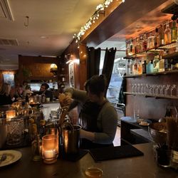 Fair Haven Oyster - Preparing our Manhattan