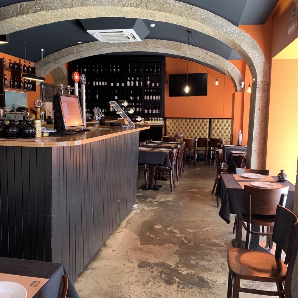 Dr. Wine - Tapas Bars Near Me - Lisbon, 11