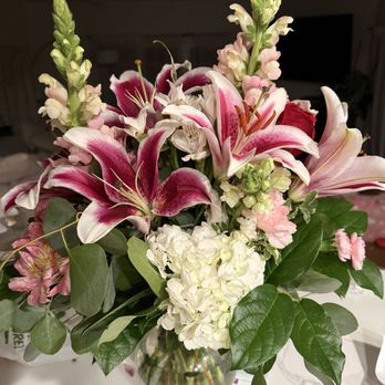 Cypress Florist - Beautiful arrangement I bought for wife's birthday. - Florists Near Me - Cypress, California Cypress Florist - Beautiful arrangement I bought for wife's birthday. - Florists Near Me - Cypress, California