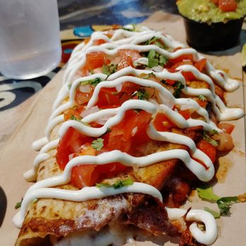911 Taco Bar Shop - Shrimp Quesadilla and guacamole - Tacos Near Me - Las Vegas, Nevada 911 Taco Bar Shop - Shrimp Quesadilla and guacamole - Tacos Near Me - Las Vegas, Nevada