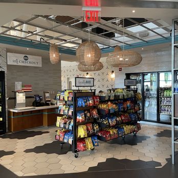 Mauka Market - Sports Bars Near Me - Honolulu, Hawaii