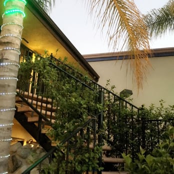Casa Bella Inn - Pretty stairs up to our room 217. - Hotels Near Me - Los Angeles, California