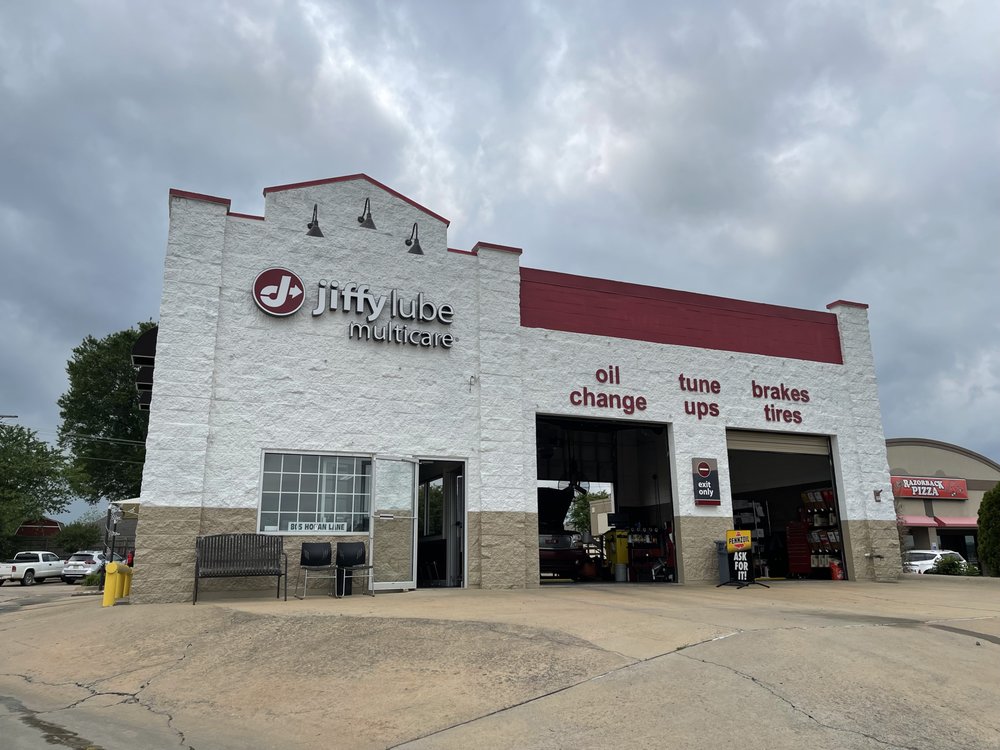 JIFFY LUBE Updated August 2024 10 Photos 805 Hogan Ln, Conway