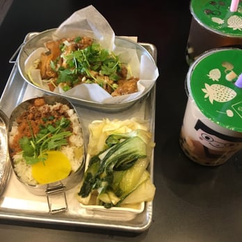Class 302 Tea Cafe - Spicy chicken bento. It's okay. - Taiwanese Near Me - Irvine, California Class 302 Tea Cafe - Spicy chicken bento. It's okay. - Taiwanese Near Me - Irvine, California