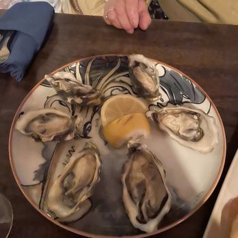 Ashes - Oysters - Pubs Near Me - Dingle, Kentucky