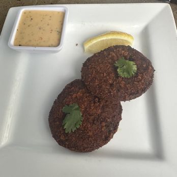 Rose Cove Cafe - Crab cakes - Seafood Near Me - Ogunquit, Maine
