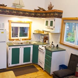 Millane's Serenity by the Sea Cabins - 2016 updates
