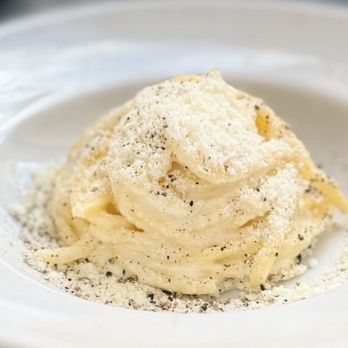 Grappolo d'Oro - Tonnarelli Cacio e Pepe - Roman Near Me - Rome, RM Grappolo d'Oro - Tonnarelli Cacio e Pepe - Roman Near Me - Rome, RM