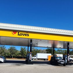 Love's Travel Stop - FUEL PUMPS